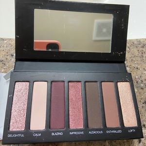 Younique Palette 6 eyeshadow!
